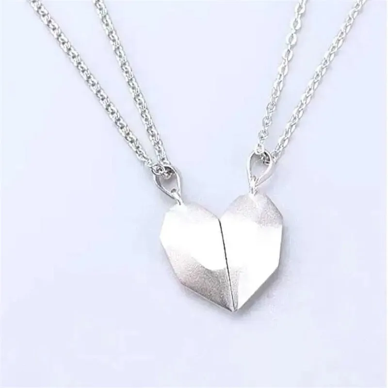 2Pcs Fashion Lovers Matching Friendship Heart Pendant Couple Magnetic Distance Faceted Heart Pendant Necklace Couple Jewelry