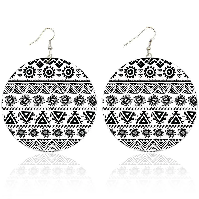 Africa inspired earrings | Black & White tribal