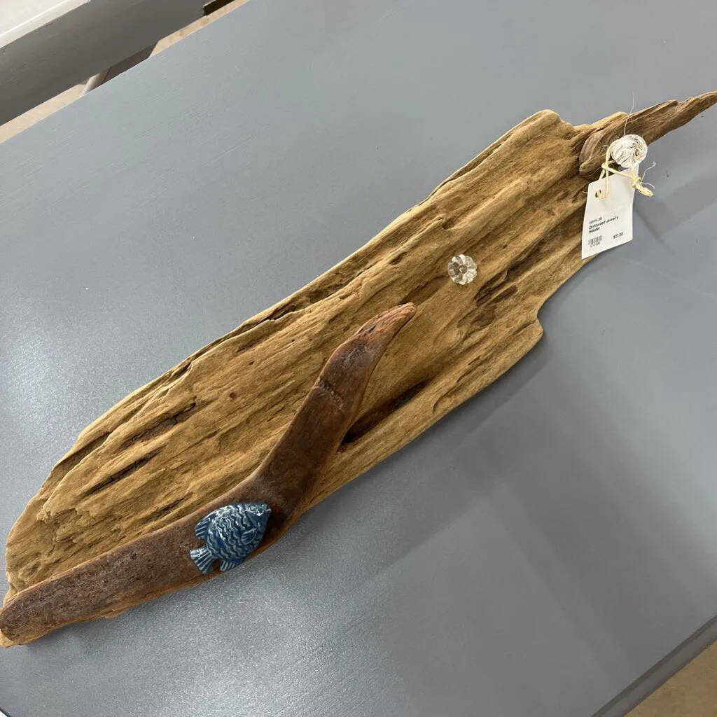 DRIFTWOOD JEWELRY HOLDER (SMALL)