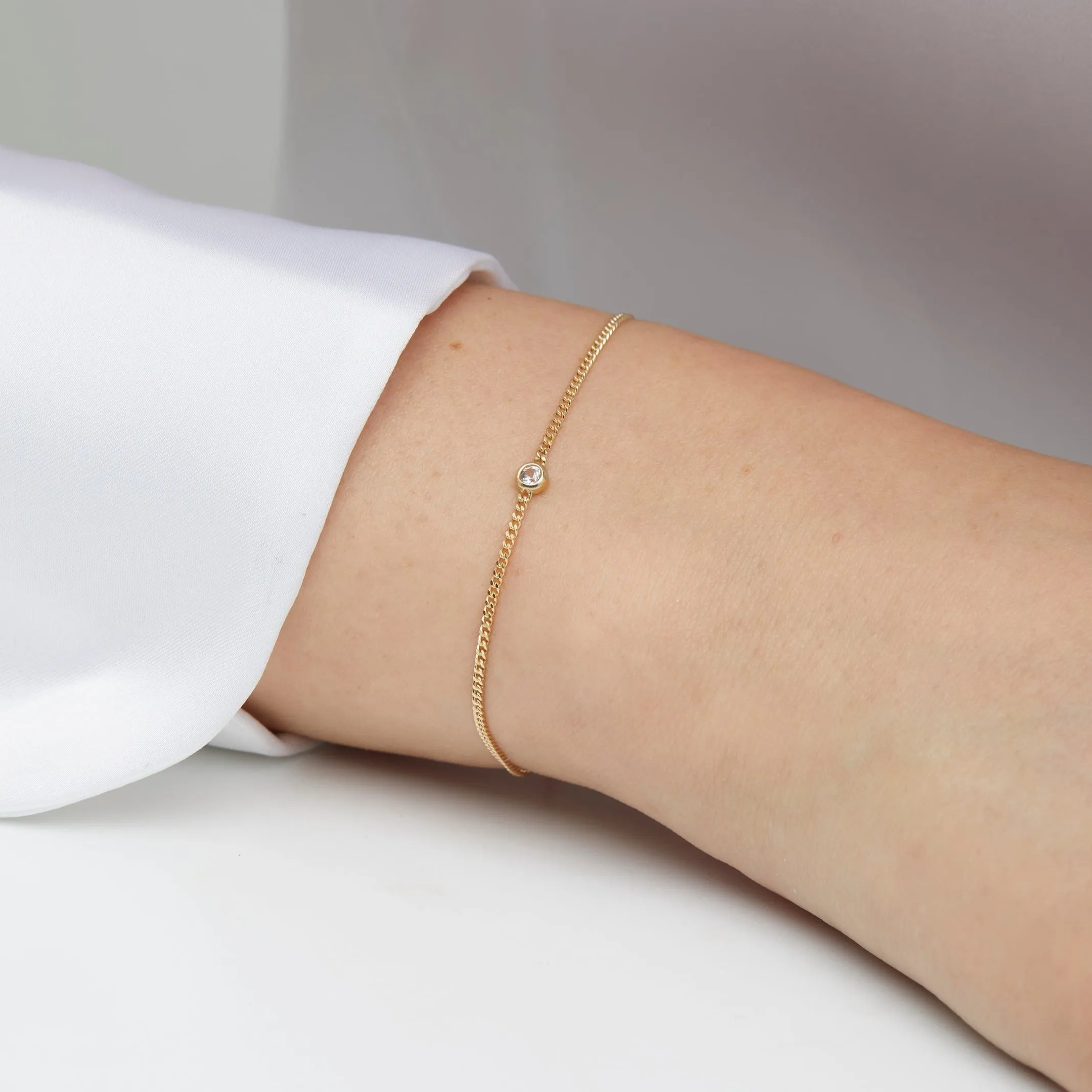 Liv Bezel Solid Gold Bracelet