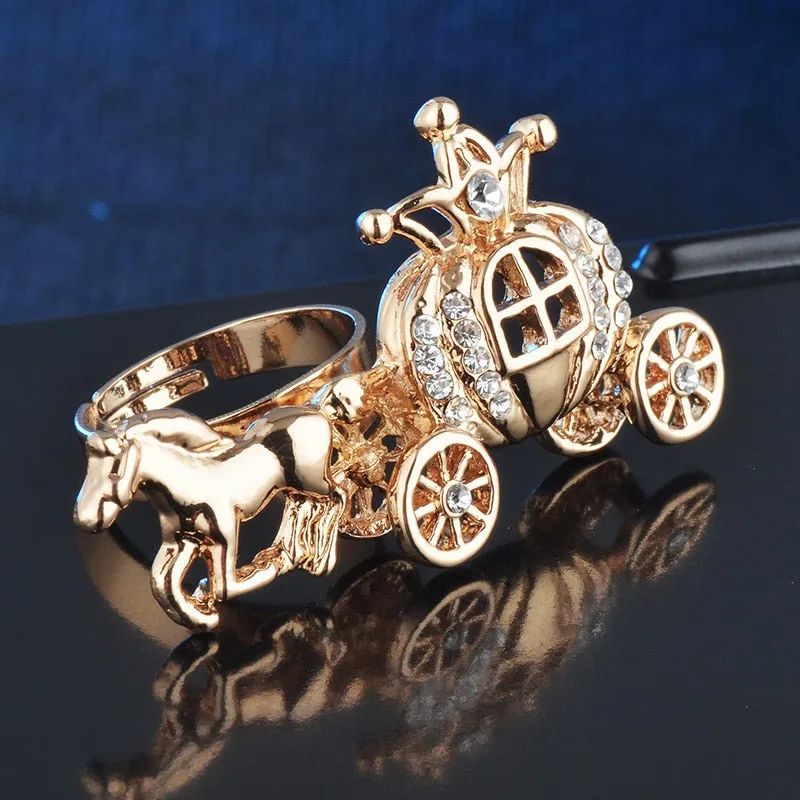 Luxury Christmas Carriage Big Rings for Women with Zircon in Gold Color