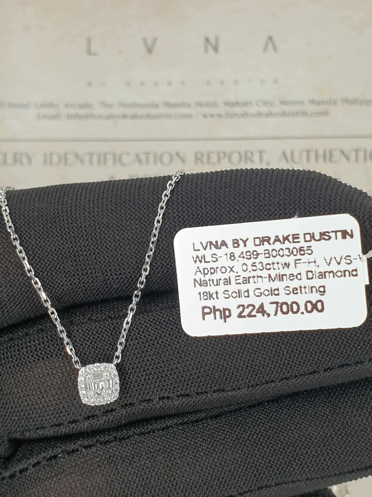 #LVNA2024 | Classic Square Diamond Necklace 18kt