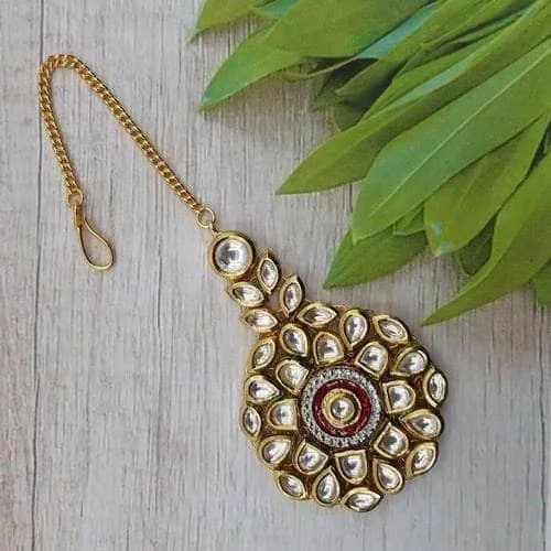 Round Meena Ad Kundan Teeka