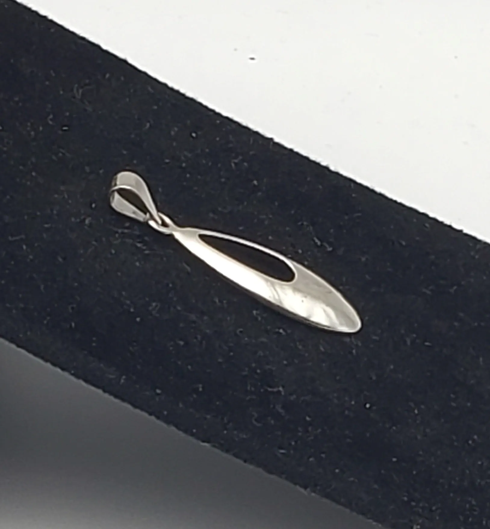 Vintage Sterling Silver Oval Dangle Pendant