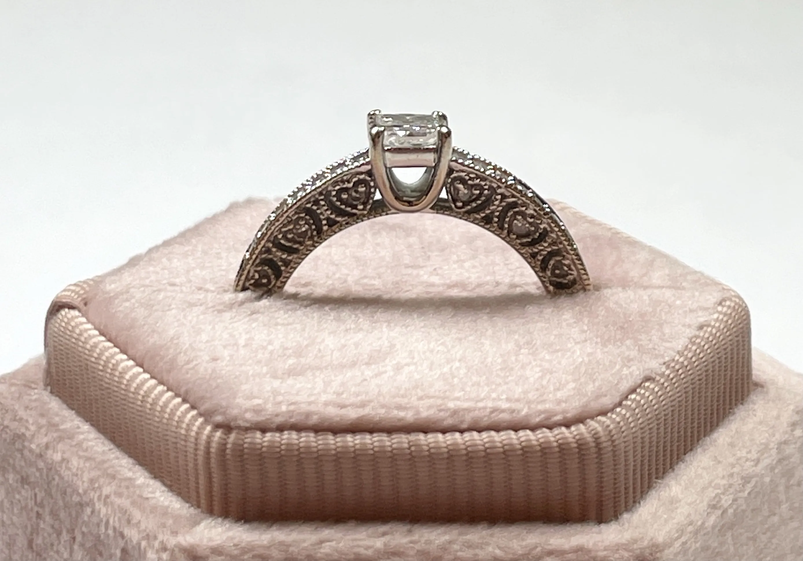 White Gold and Diamond Ring (Authentic Pre-Owned)